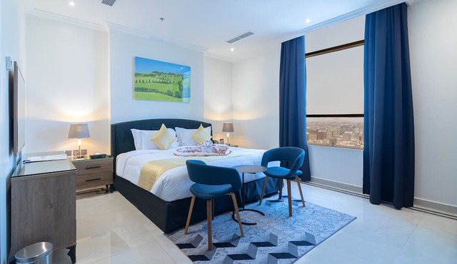 The Gate Hotel and Apartments