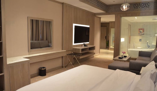 Crown Suite