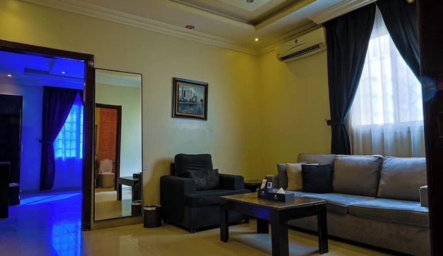 DAR NEYAARA SERVICED APARTMENTS - Economic