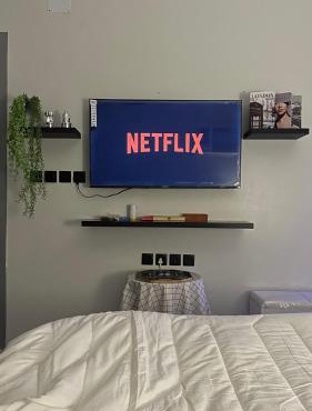 Modern Studio أستديو حديث