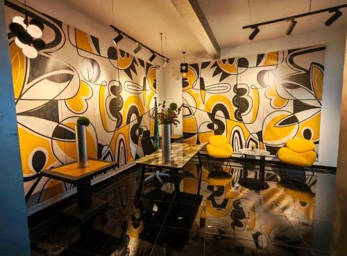 Apartment with sea views and a private beach for swimming in Jeddah