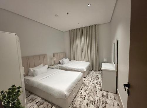 شقة راقية مجهزة بالكامل في الطابق الثامن in Al Khobar