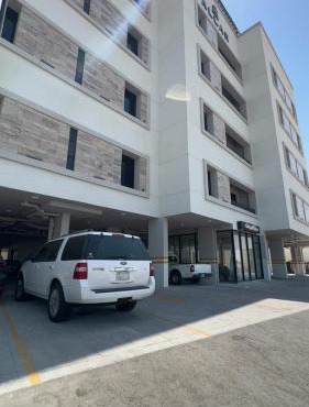 استوديو بسرير ماستر بعرض سينمائي بجوار مول الشبيلي 1 in Al Khobar
