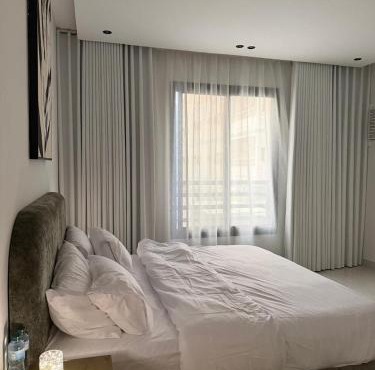 Spacious Two-Bedroom Apartment with a Large Living Room, comfortable and well organized, perfect for a relaxing stay