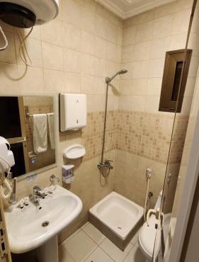 haadktleenaa serviced apartment