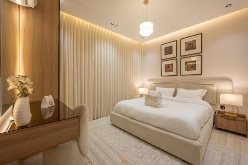 Velora Living Palm Suite 70 Smart TV in Jeddah