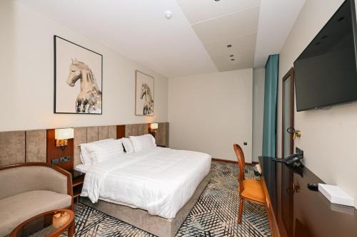 فندق قرى Qira Hotel