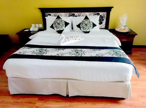 Pars International Hotel
