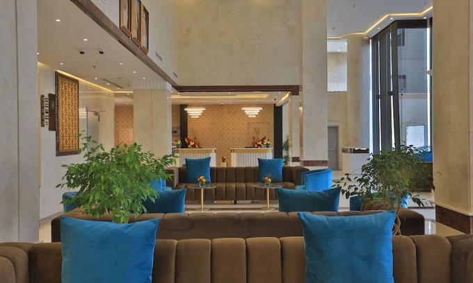 Al Faisaliyah Hotel | Hujra Hotel Tahlia Jeddah